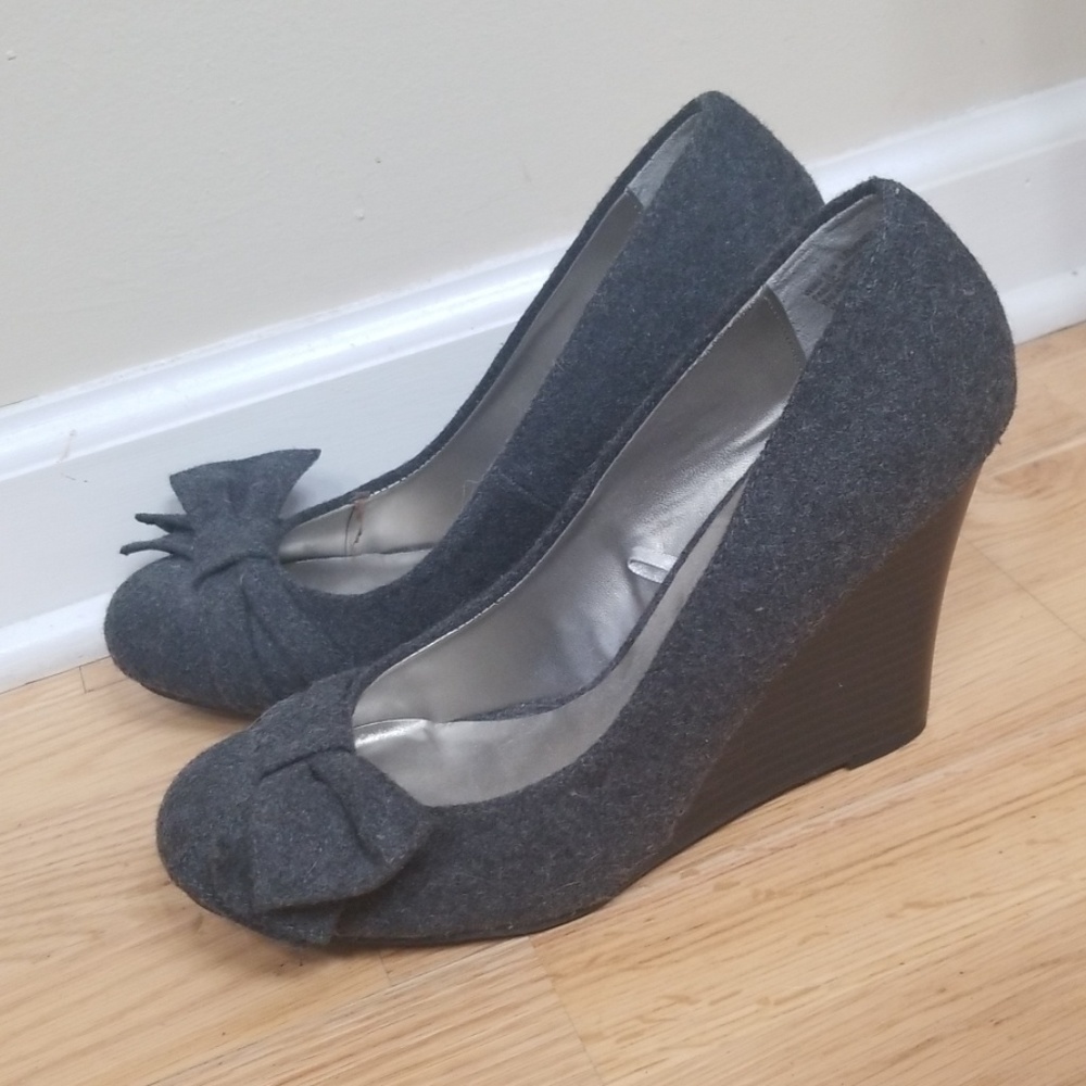 Wedge heels